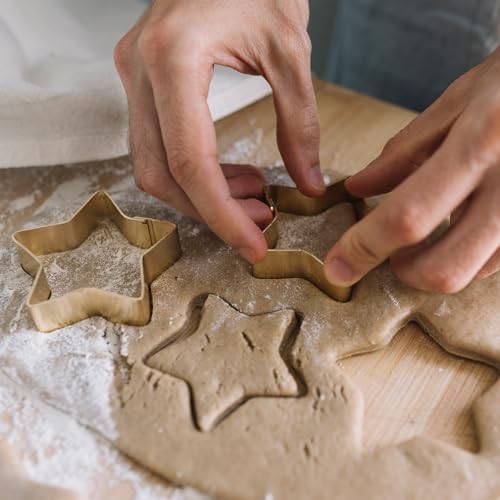LLOUSSAK Star and Moon Cookie Cutter Set