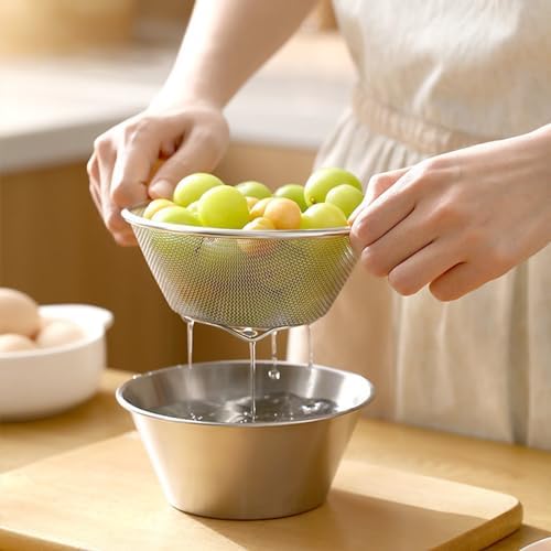 Perfect for Berries Compact Colander for Kitchen Use