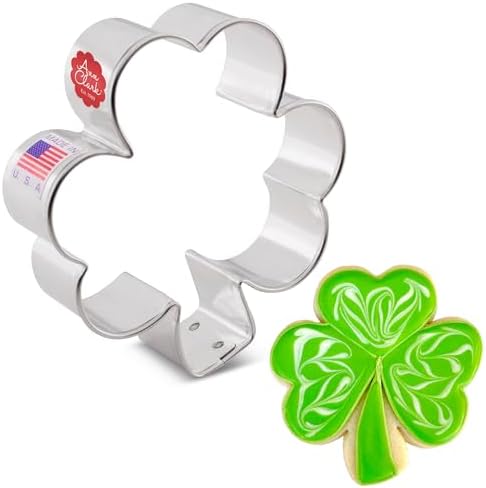 Ann Clark Small Shamrock Cookie Cutter - Celebrate Irish Traditions