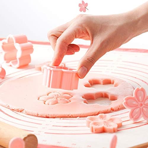 Elegant Cookie Cutters Set by HAGBOU