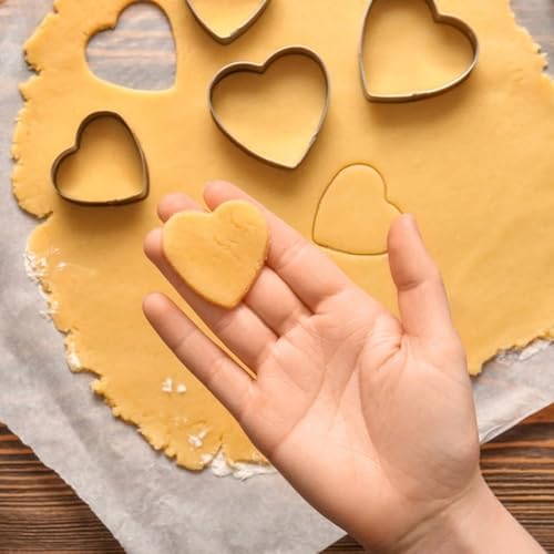 YomiFamily Heart Cookie Cutter 5 Piece Set Delightful Baking tool