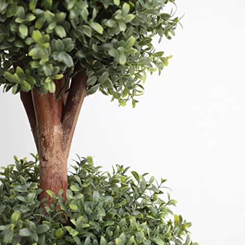 Impressive Realistic Outdoor Topiaries with UV Protection
