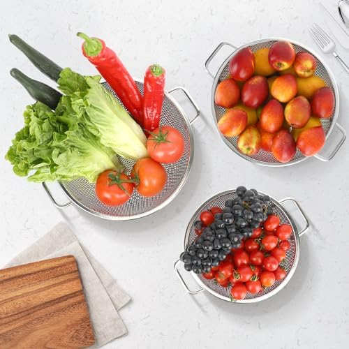 Sturdy 3QT Stainless Steel Colander with Handle for Kitchen Use