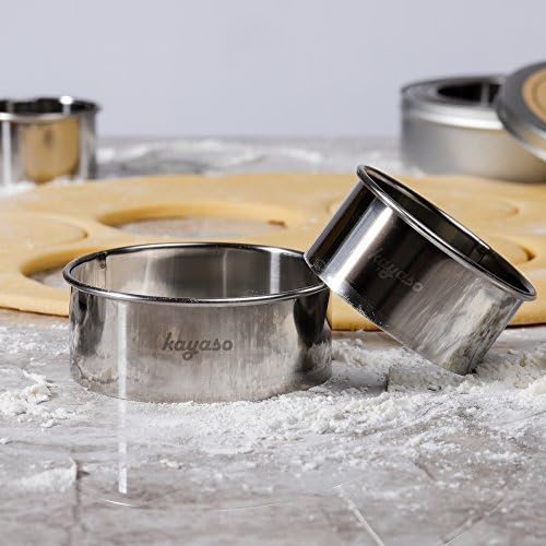 12-Piece Round Cookie Cutter Set with Tin Storage Box