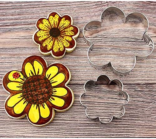 Ann Clark Scalloped Edge Cookie Cutter Unique Design Made in USA
